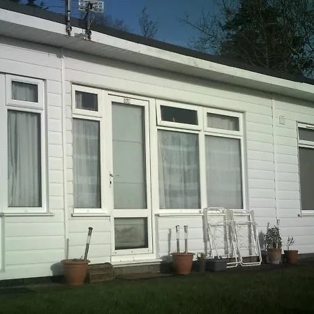 Adventure Cabin Dartmouth Exterior photo